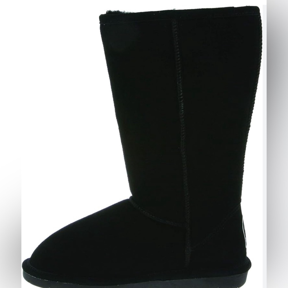 Bearpaw size 6 girl boots (NEW NEVER WORN)